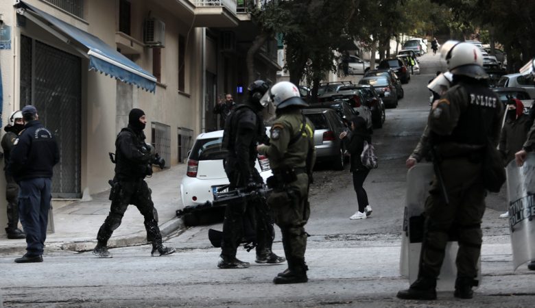 ΣΥΡΙΖΑ για Χρυσοχοΐδη: Επικίνδυνος για την ασφάλεια των πολιτών