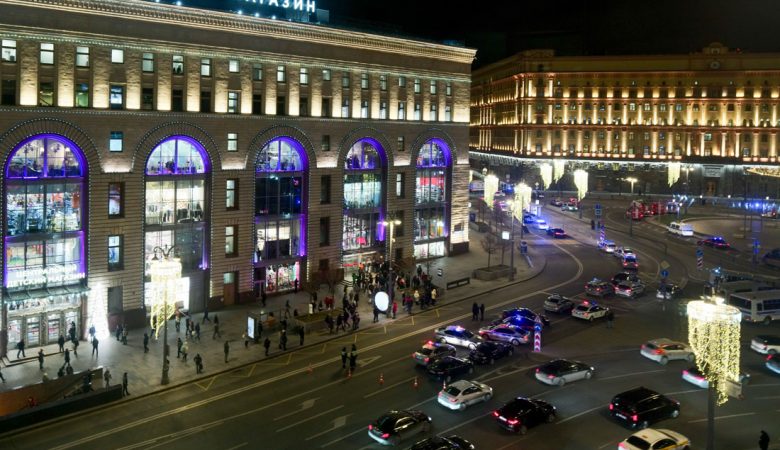 Τρομοκρατική επίθεση στη Μόσχα: Πυροβολισμοί, έκρηξη και νεκροί
