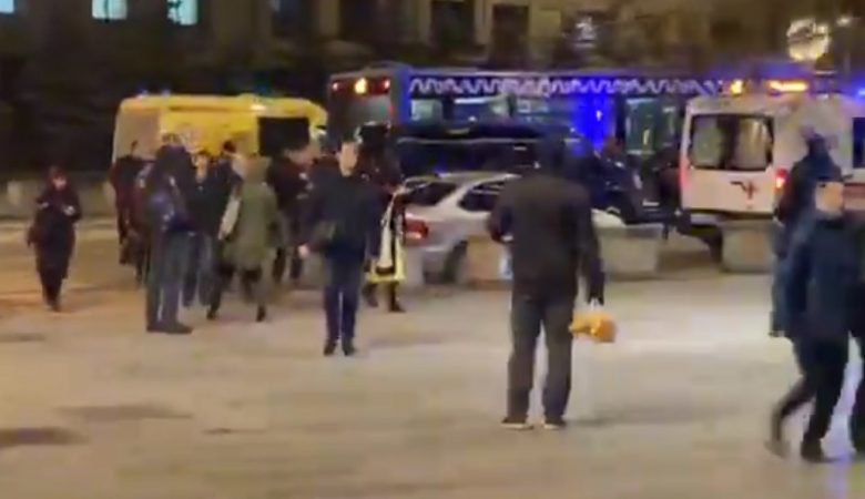 Τρεις νεκροί από πυρά στο κέντρο της Μόσχας