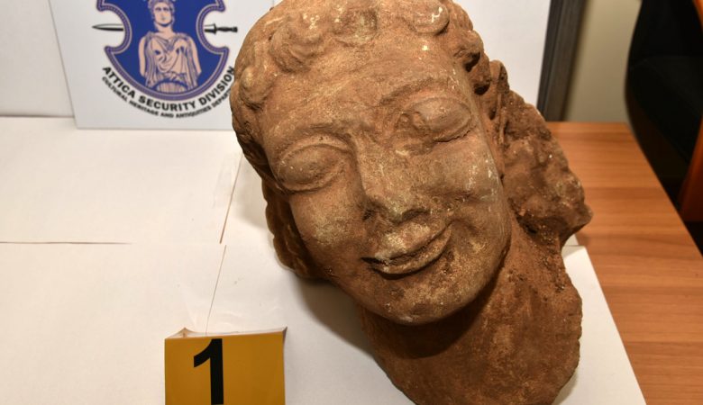Πρωτοφανής υπόθεση αρχαιοκαπηλίας: Προσπάθησε να πουλήσει 500.000 ευρώ το κεφάλι Κούρου μοναδικής αρχαιολογικής αξίας
