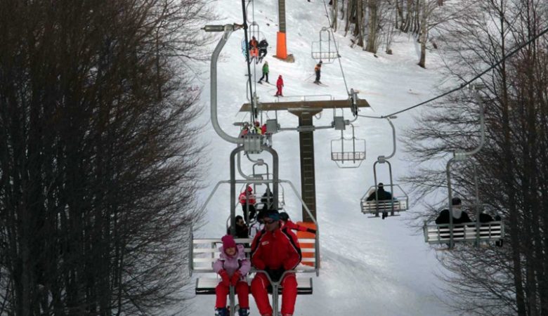 Προορισμοί για τους λάτρεις του χιονιού και του σκι στη βόρεια Ελλάδα
