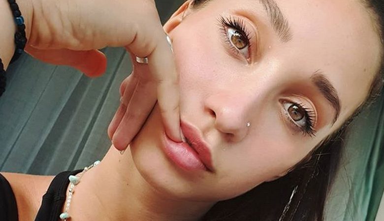 Δήμητρα Βαμβακούση: Το σέξι κορίτσι του Survivor κολάζει στο Instagram της