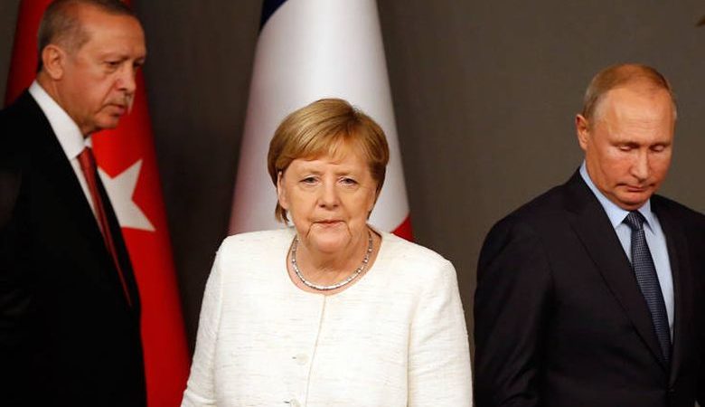 Συνομιλία Μέρκελ με Πούτιν και Ερντογάν για τη λιβυκή σύγκρουση