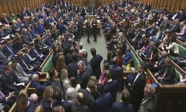 Εγκρίθηκε το νομοσχέδιο για το Brexit από τη Βουλή των Κοινοτήτων