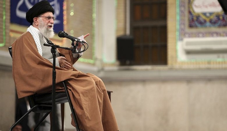 Κατάρριψη Μπόινγκ: Δημόσια ανακοίνωση ζήτησε ο Αγιατολάχ Αλί Χαμενεΐ