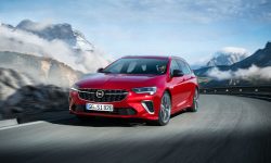 Πρώτη επίσημη εμφάνιση για το νέο Opel Insignia GSi