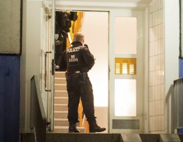 Συνελήφθη άνδρας που επιτέθηκε με μαχαίρι σε δύο ανθρώπους στον κεντρικό σιδηροδρομικό σταθμό της Στουτγάρδης