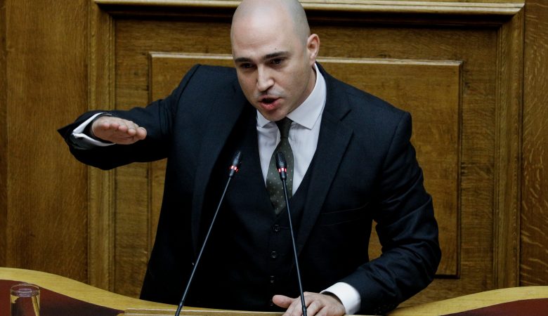Κωνσταντίνος Μπογδάνος: Οργή από τον ΣΥΡΙΖΑ για σχόλιο του βουλευτή της ΝΔ