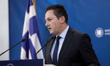 Πέτσας: Σκοτεινό παρακράτος για την εξόντωση των πολιτικών αντιπάλων του ΣΥΡΙΖΑ