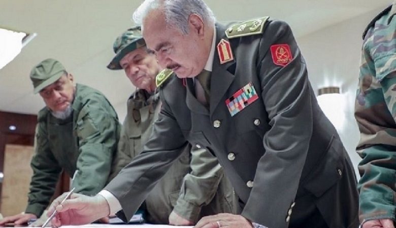 Μέτωπο του Λίβυου στρατάρχη Χάφταρ με τη Συρία κατά της Τουρκίας