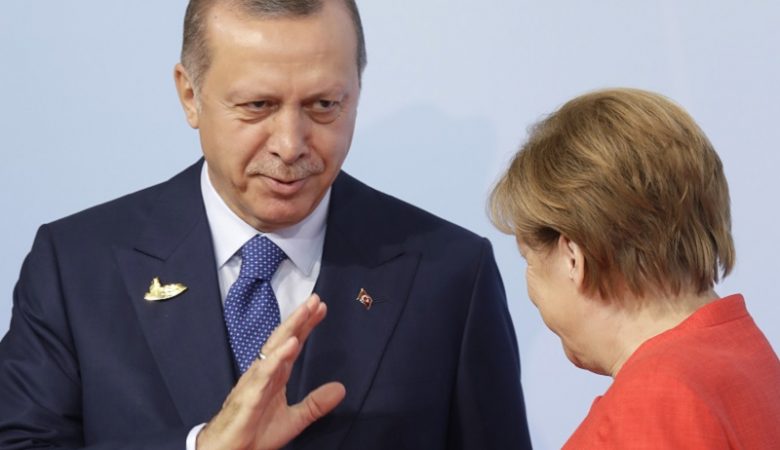 Bild: Ο Ερντογάν πίεσε την Μέρκελ να αποκλειστεί η Ελλάδα από το Βερολίνο