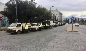 Μεγάλη επιχείρηση καθαριότητας σε γειτονιές της Αθήνας