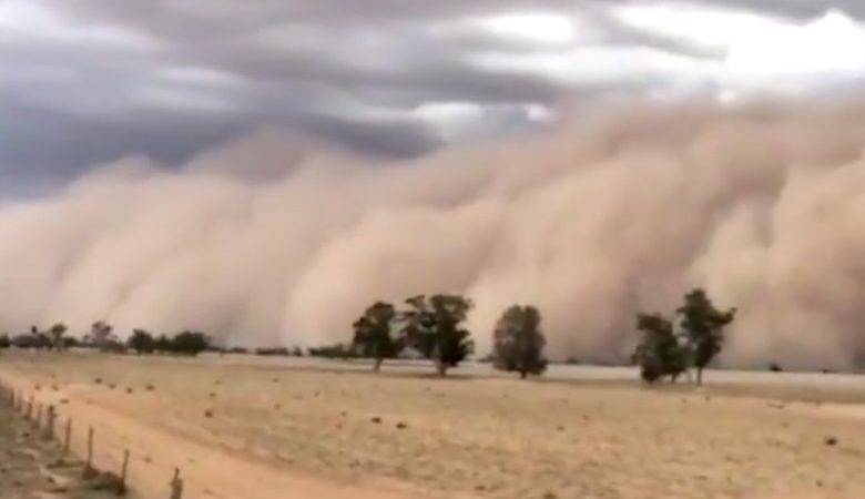 Αυστραλία: Τεράστιο σύννεφο κόκκινης σκόνης έκρυψε το φως