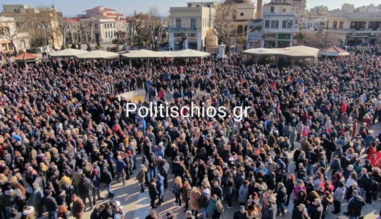 Διαδήλωση στη Χίο με αίτημα τη δημιουργία μικρής δομής καταγραφής προσφύγων