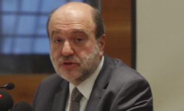 Αλεξιάδης: Δεν μπορεί να βγαίνει υπουργός άλλου υπουργείου να εξαγγέλλει την μείωση του ΦΠΑ – Ας σοβαρευτούν