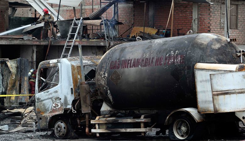 Περού: Βυτιοφόρο που μετέφερε αέριο εξερράγη σε πυκνοκατοικημένη συνοικία