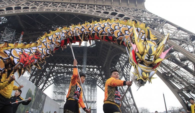 Ακυρώνεται η παρέλαση για την κινέζικη Πρωτοχρονιά στο Παρίσι