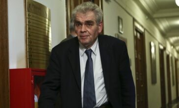 Αποχώρησε ο Δημήτρης Παπαγγελόπουλος από την Προανακριτική Επιτροπή