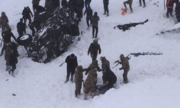 Τουρκία: Ανεβαίνει ο αριθμός των θυμάτων από τις φονικές χιονοστιβάδες