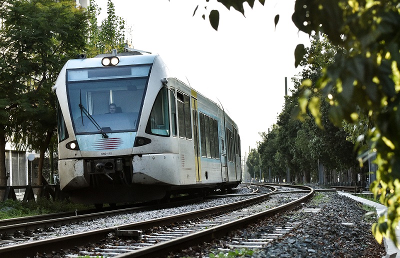 Εκτροχιάστηκε στην Πάτρα συρμός του Προαστιακού με 70 επιβάτες