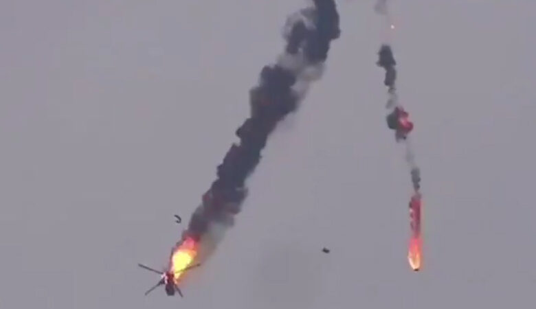 Συγκλονιστικό βίντεο: Ελικόπτερο στη Συρία τυλίγεται στις φλόγες και συντρίβεται