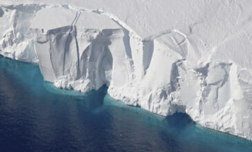 «Φλέγεται» η Ανταρκτική: Νέο ρεκόρ θερμοκρασίας