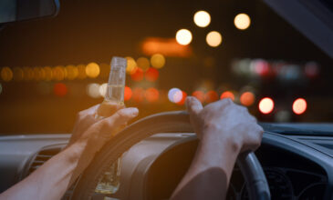 Εκατοντάδες οδηγοί βρέθηκαν υπό την επήρεια αλκοόλ σε ένα τριήμερο