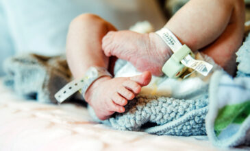 Μυστήριο με μωρό: Έχει ιικό φορτίο κορονοϊού 51.418 φορές μεγαλύτερο του συνηθισμένου