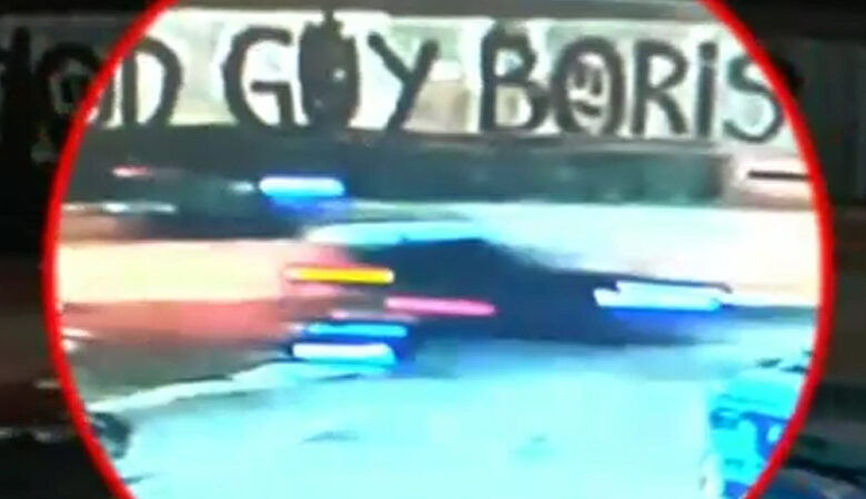 Τροχαίο στη Γλυφάδα: Βίντεο ντοκουμέντο με τη μαύρη Corvette να παρασέρνει τον 25χρονο