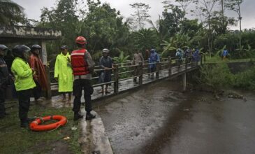 Τραγωδία με έξι νεκρούς μαθητές σε ποταμό της Ινδονησίας