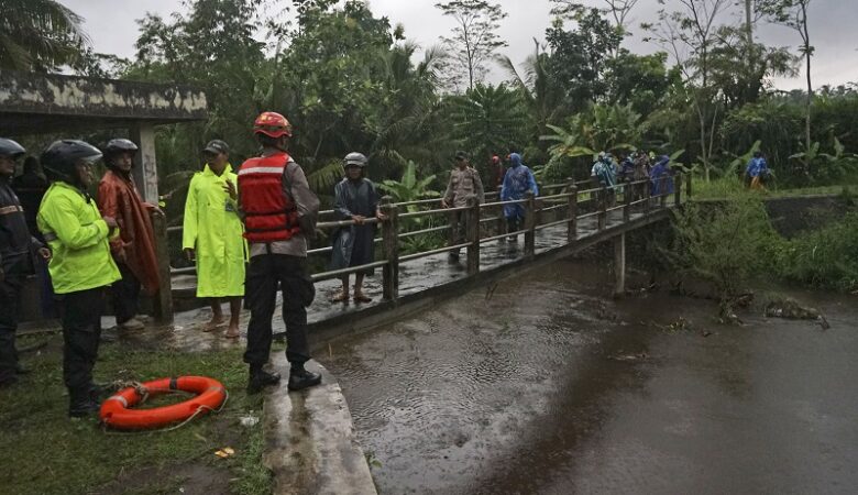 Τραγωδία με έξι νεκρούς μαθητές σε ποταμό της Ινδονησίας