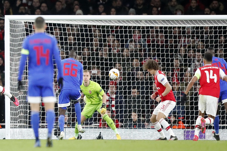Europa League: «Θρυλική» πρόκριση για τον Ολυμπιακό, 2-1 την Άρσεναλ