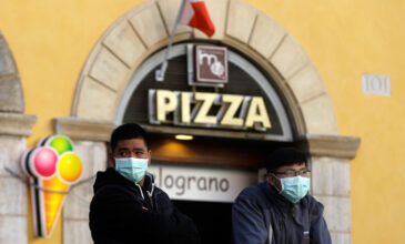 Koροναϊός στην Ιταλία: Γέμισαν οι εντατικές στα νοσοκομεία της Λομβαρδίας