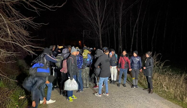 Έκτακτα μέτρα της Ελλάδας στα σύνορα με την Τουρκία μετά την απόφαση Ερντογάν να ανοίξει τα σύνορα