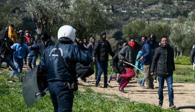 Ποινές φυλάκισης σε 17 αιτούντες άσυλο για τα επεισόδια στο ΚΥΤ Χίου