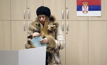 Προκήρυξη εκλογών με αντιδράσεις από την αντιπολίτευση στη Σερβία