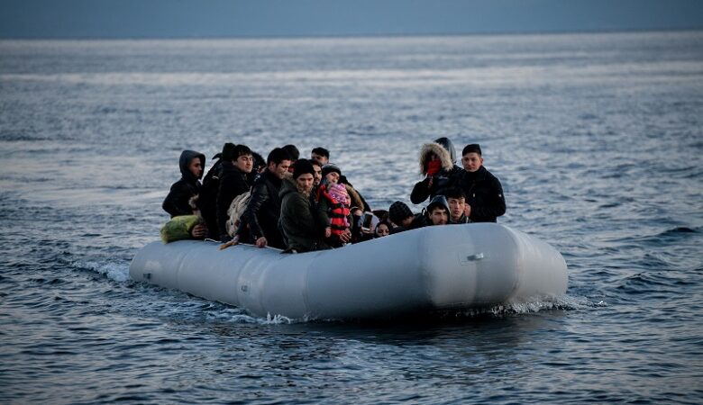 Βάρκα με 42 πρόσφυγες και μετανάστες έφθασε στη Λέσβο