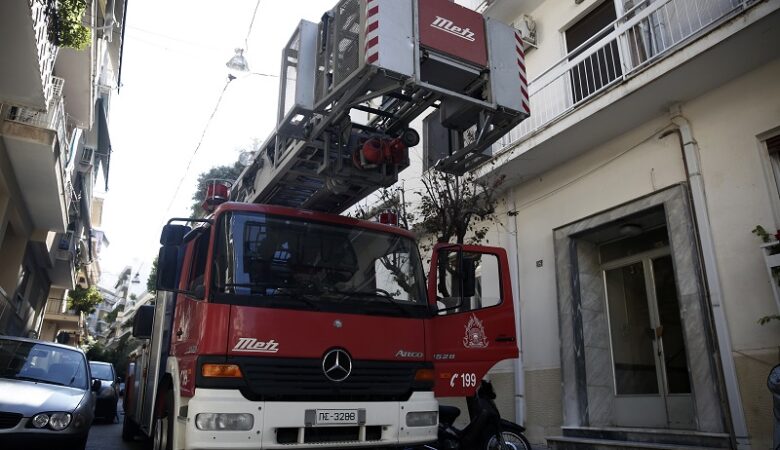 Πυρκαγιά σε ισόγειο διαμέρισμα στη Νίκαια