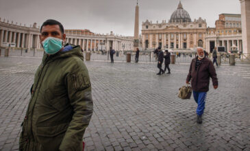 Το Βατικανό ξεκίνησε να εμβολιάζει τους άστεγους της Ρώμης