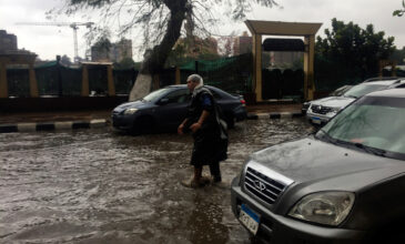 Πρωτοφανείς βροχοπτώσεις πλήττουν την Αίγυπτο-Δύο οι νεκροί