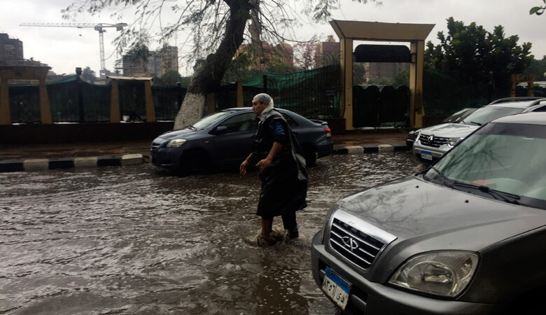 Πρωτοφανείς βροχοπτώσεις πλήττουν την Αίγυπτο-Δύο οι νεκροί