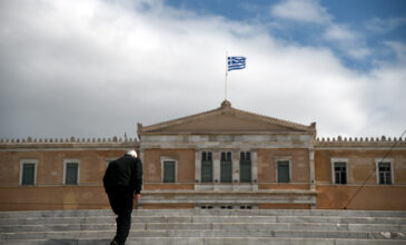 Κορονοϊός και ελληνική οικονομία: Ύφεση 4,7% φέτος – Θα αγγίξει το 20% η ανεργία
