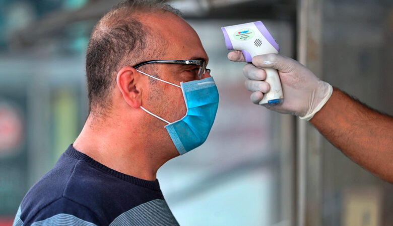 Κορονοϊός: Ξεκινούν τα τεστ κατ΄ οίκον – Στο δρόμο 500 κινητές μονάδες Υγείας