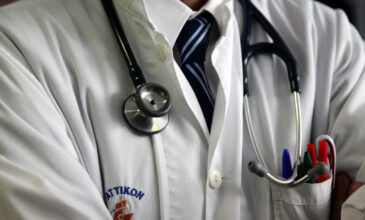 Κορονοϊός: Επίσημη καταγγελία στον Ιατρικό Σύλλογο Μαγνησίας για αντιεμβολιαστή γιατρό – Πέθανε μια γυναίκα