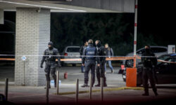 Δολοφονία Κηφισιά: Ο αστυνομικός έψαχνε με το όπλο την γυναίκα του μέσα στο σούπερ μάρκετ