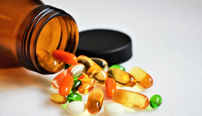 Κορονοϊός: Ανάρπαστες οι βιταμίνες για να ενισχύσουν το ανοσοποιητικό