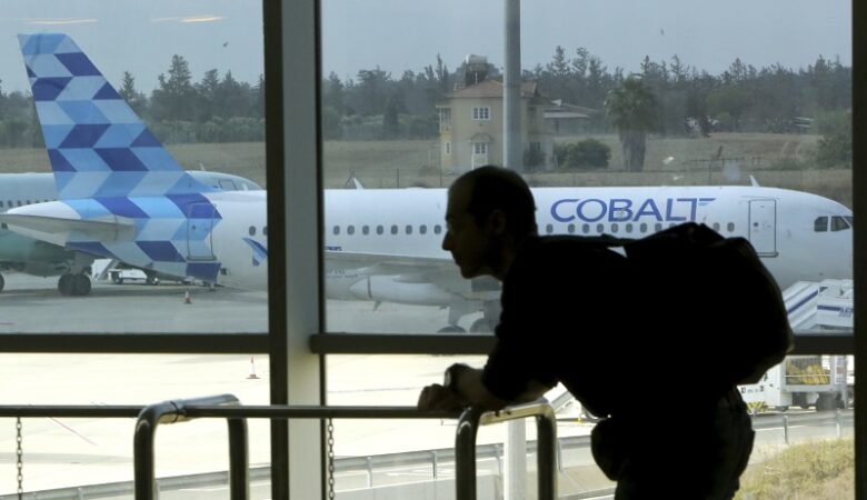 Κορονοϊός: Η Κύπρος κλείνει τα αεροδρόμια της για τις επιβατικές πτήσεις