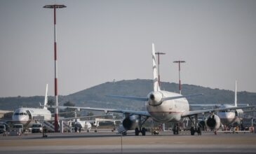 Μαζικά επιστρέφουν Έλληνες από το εξωτερικό με έκτακτες πτήσεις