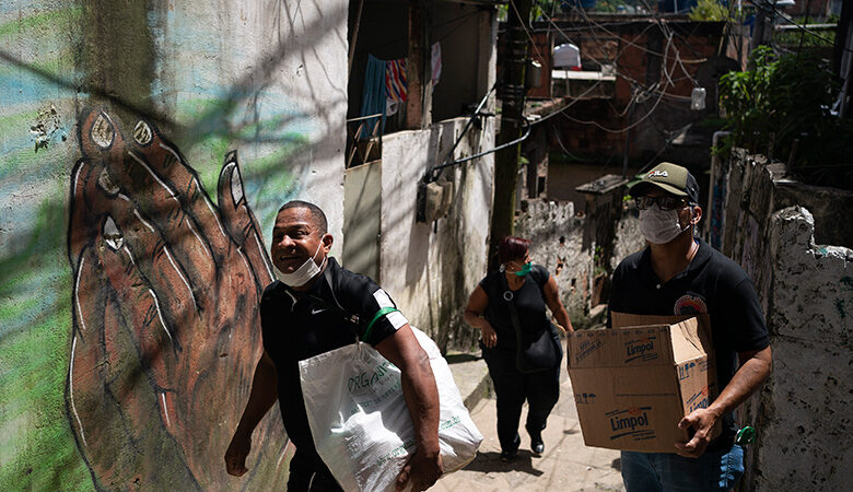 Κορονοϊός: Χλωρίνη, λουκάνικα και βιάγκρα οι Βραζιλιάνοι ντελιβεράδες