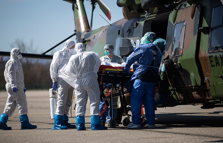 Γαλλία: Στρατιωτικά αεροπλάνα μεταφέρουν ασθενείς στη Γερμανία 3
